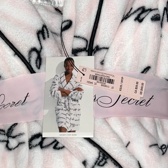 NWT Victoria’s Secret plush robe XS - Picture 2 of 2